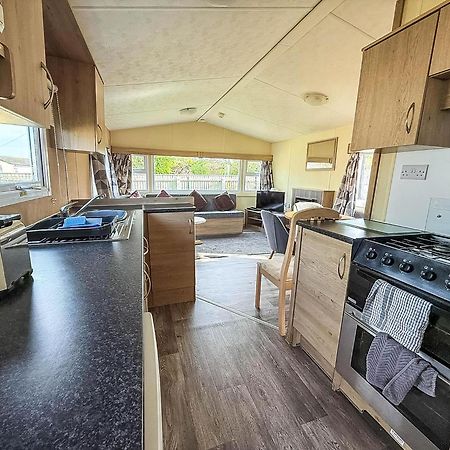Lovely 6 Berth Caravan At Sunnydale Holiday Park Ref 35375S Louth  Εξωτερικό φωτογραφία