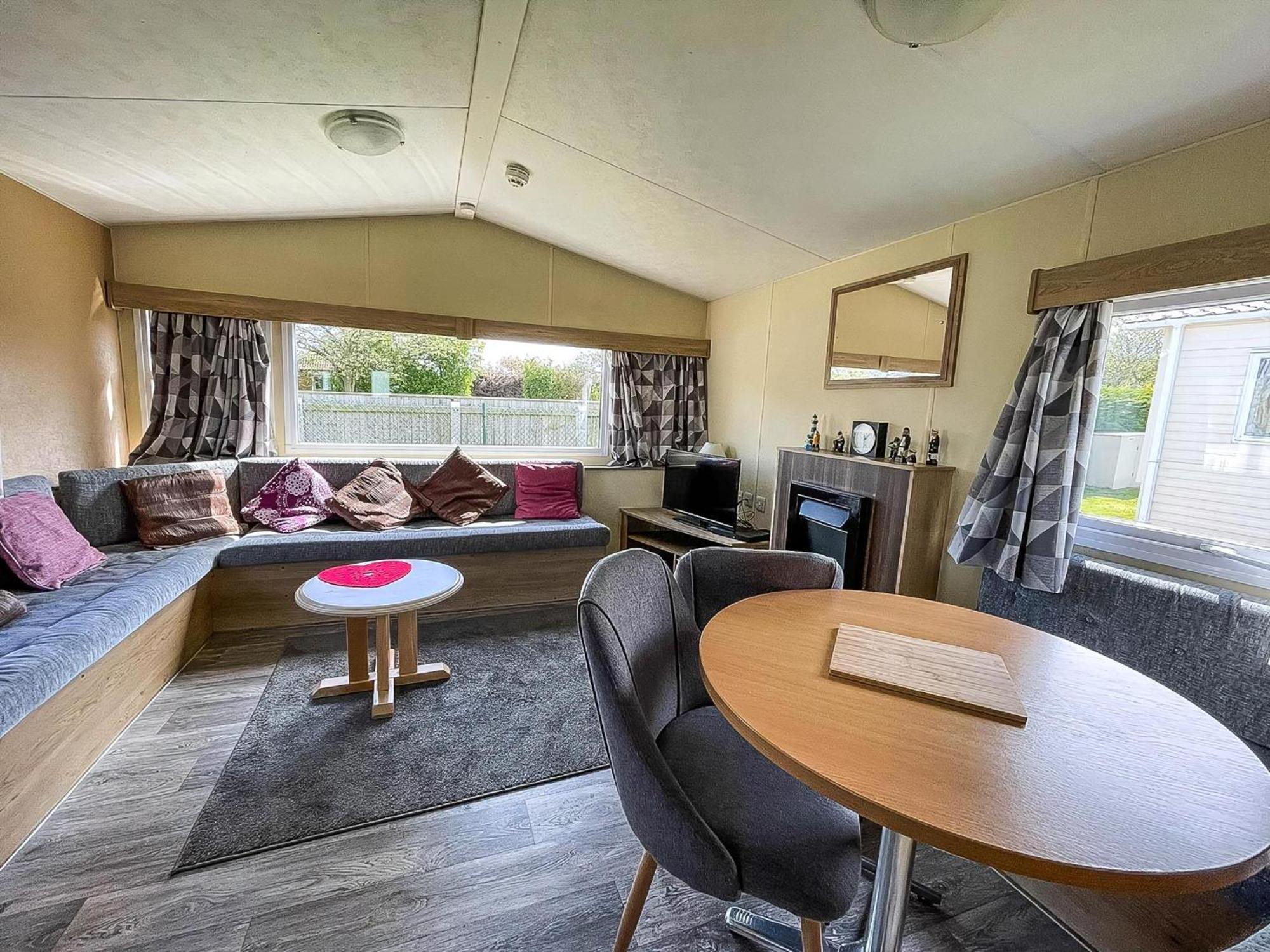 Lovely 6 Berth Caravan At Sunnydale Holiday Park Ref 35375S Louth  Εξωτερικό φωτογραφία