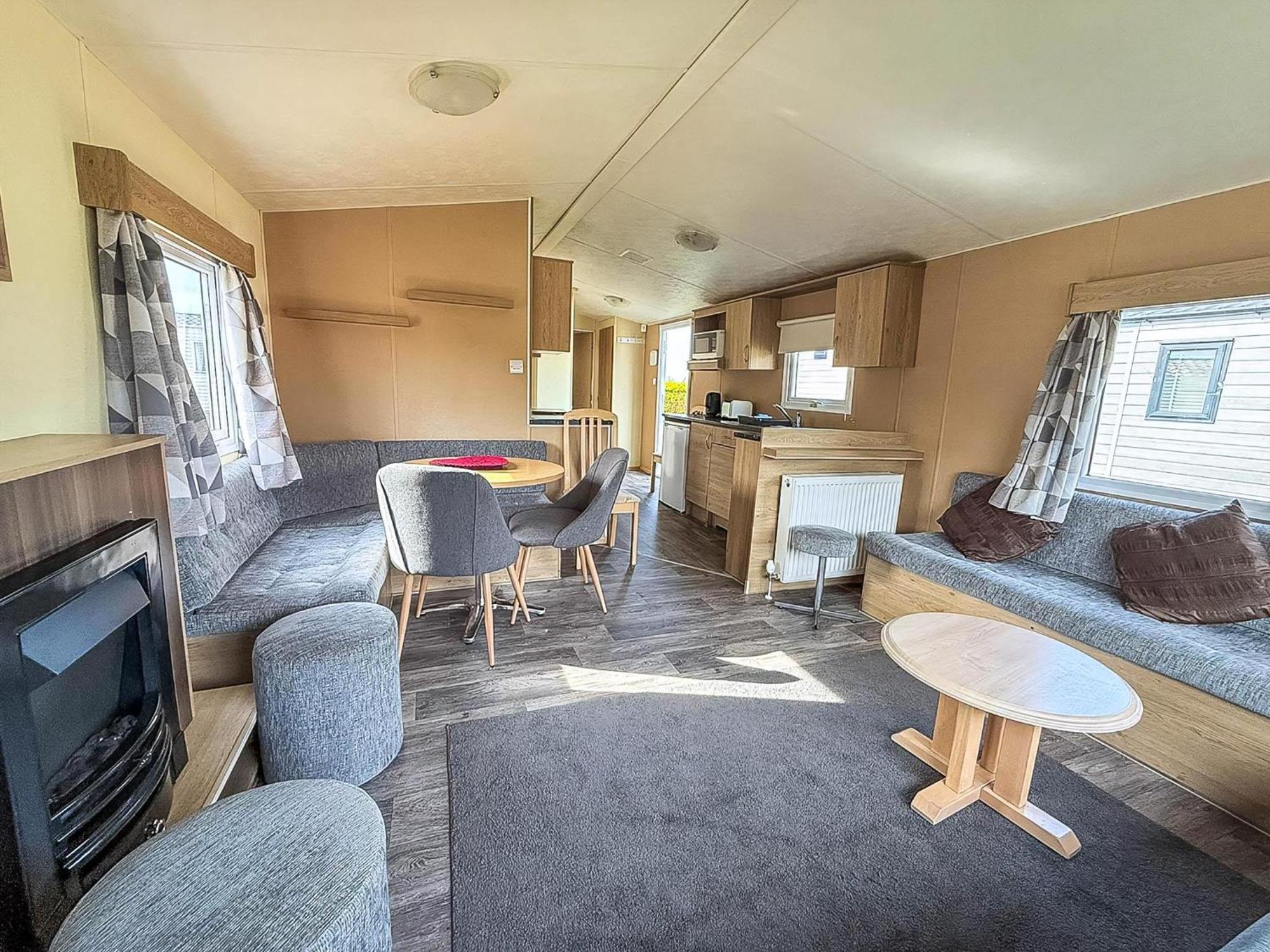 Lovely 6 Berth Caravan At Sunnydale Holiday Park Ref 35375S Louth  Εξωτερικό φωτογραφία